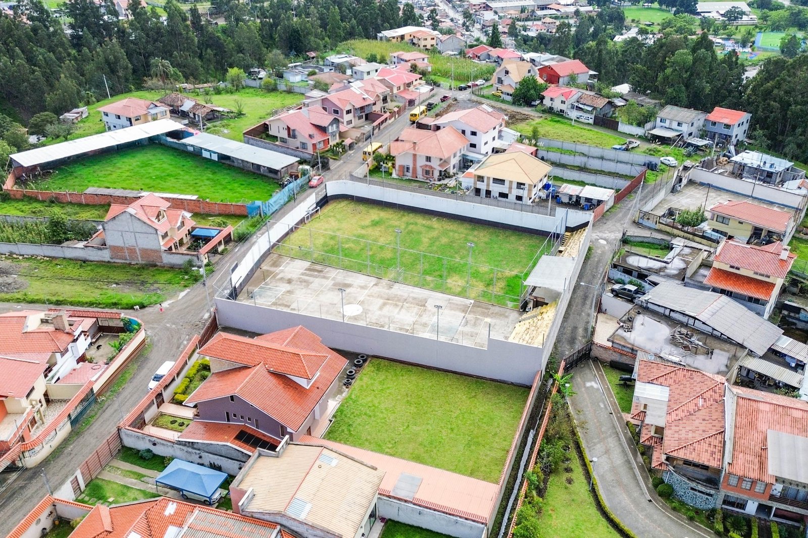 Complejo Deportivo en Alquiler Ricaurte - Imagen 4