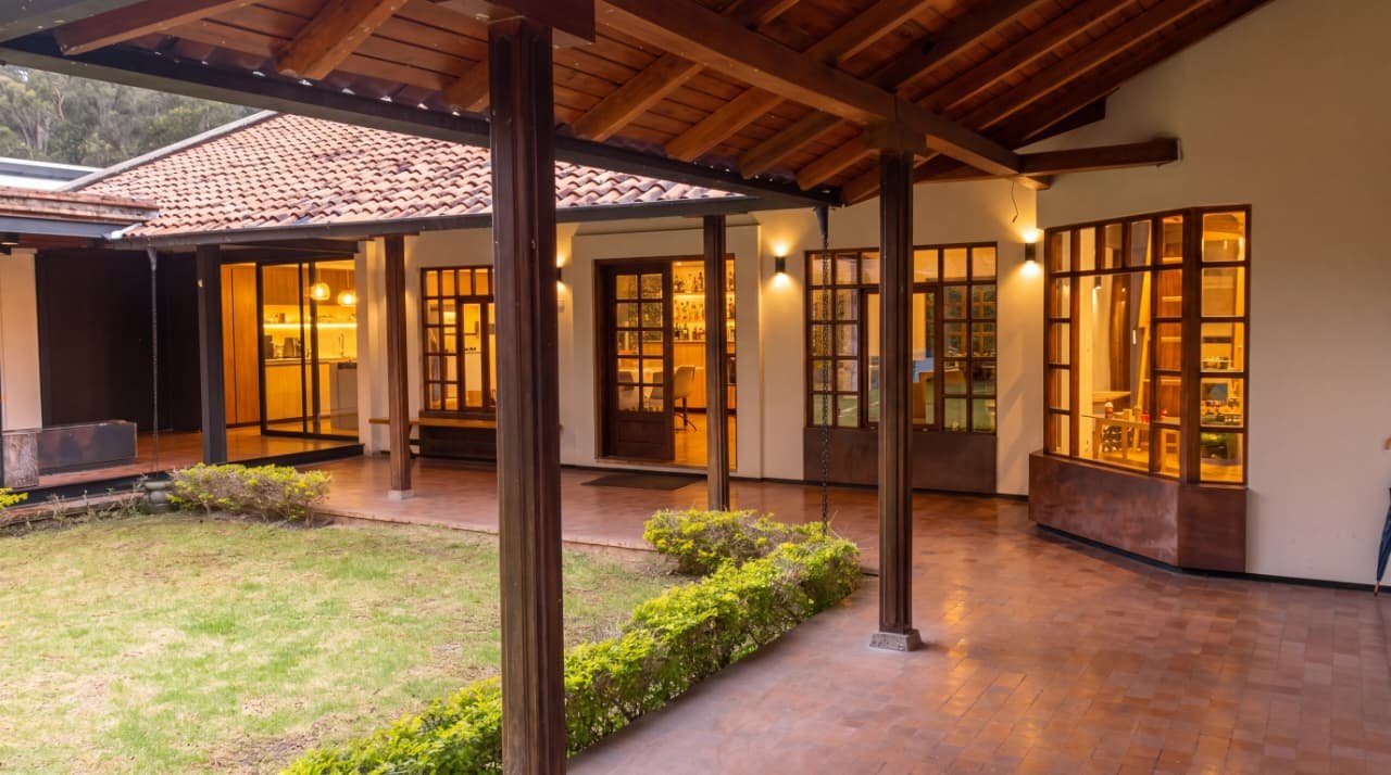 Casa de lujo en venta, Sector Yanuncay - Imagen 2