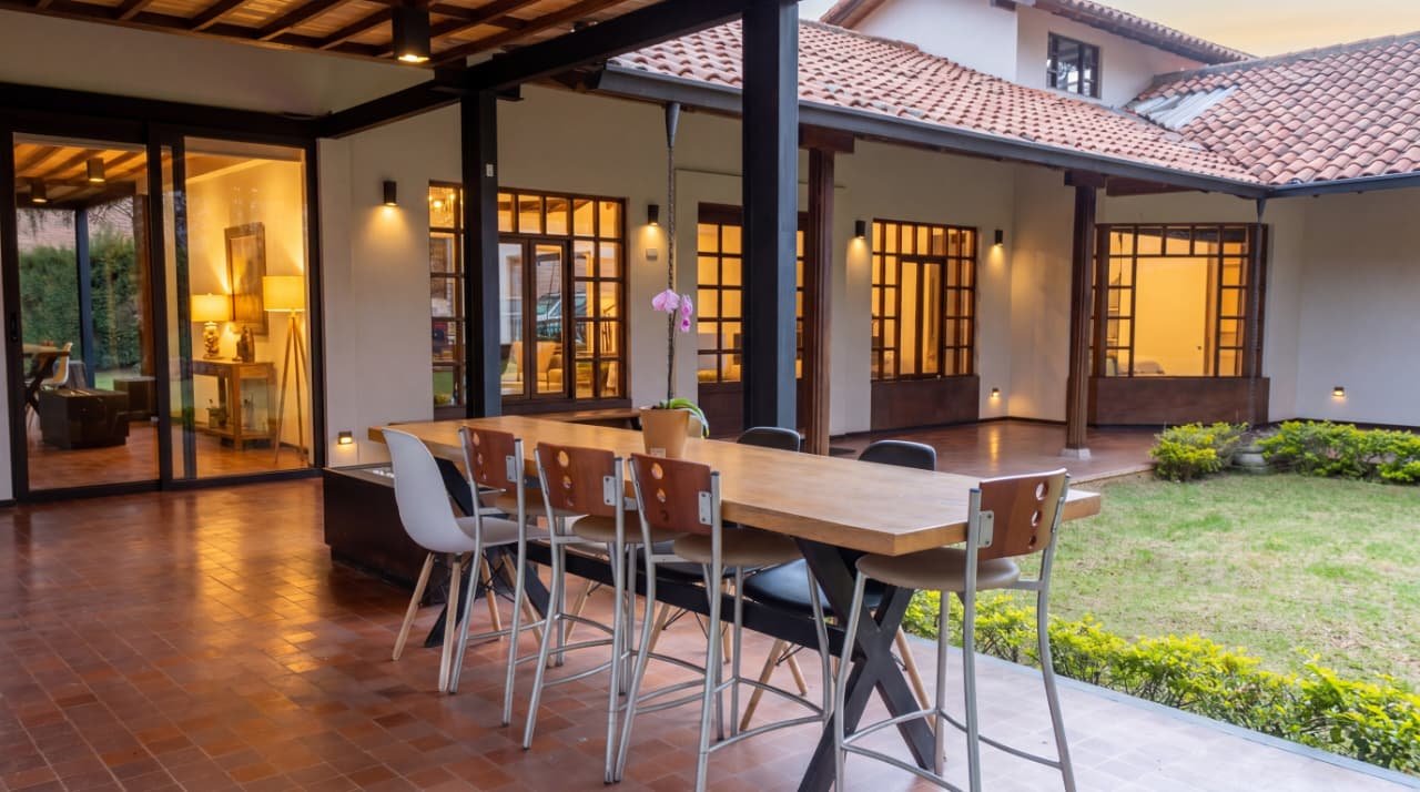 Casa de lujo en venta, Sector Yanuncay - Imagen 3